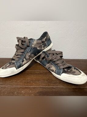 Kenneth Cole Reaction Men's Brown Camo Low-Top Sneakers